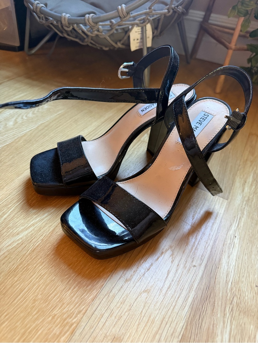 Steve Madden Black Patent Block Heel Sandals